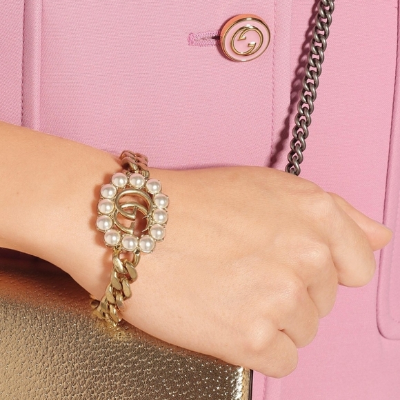 *SOLD* GUCCI 100% Authentic Pearl bracelet! - Picture 4 of 10